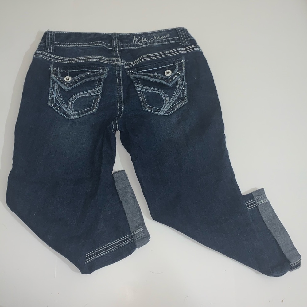 💠 Studded Jean Capris